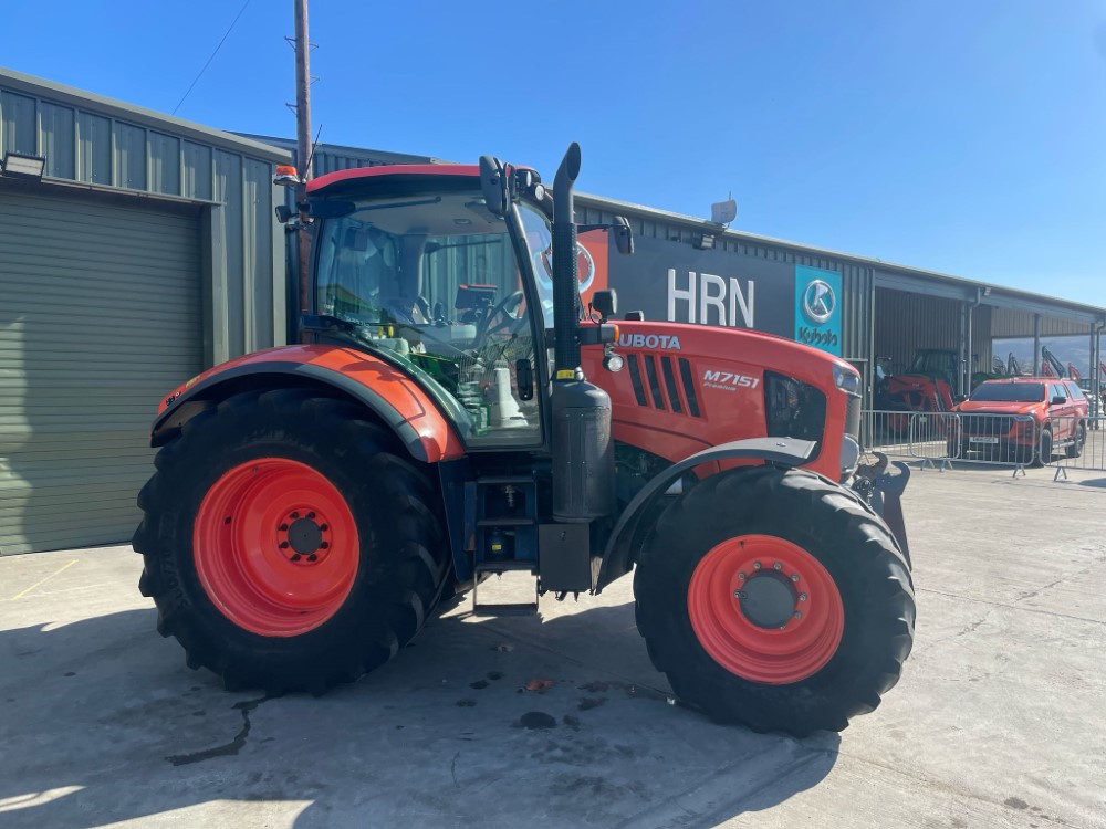 KUBOTA M7151 TRACTOR (41031756) - Image 31