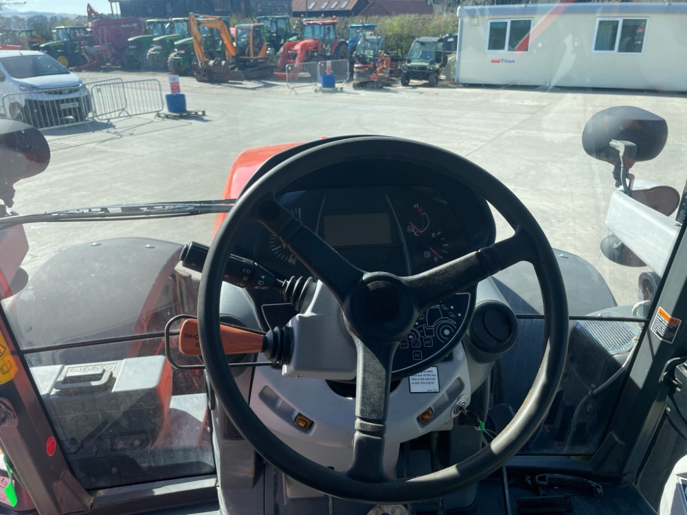 KUBOTA M7151 TRACTOR (41031756) - Image 36