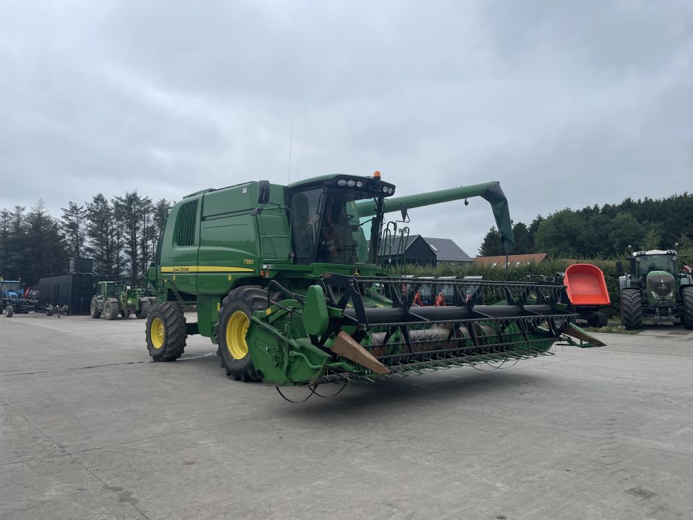 JOHN DEERE T550 COMBINE (12012131) - Image 13