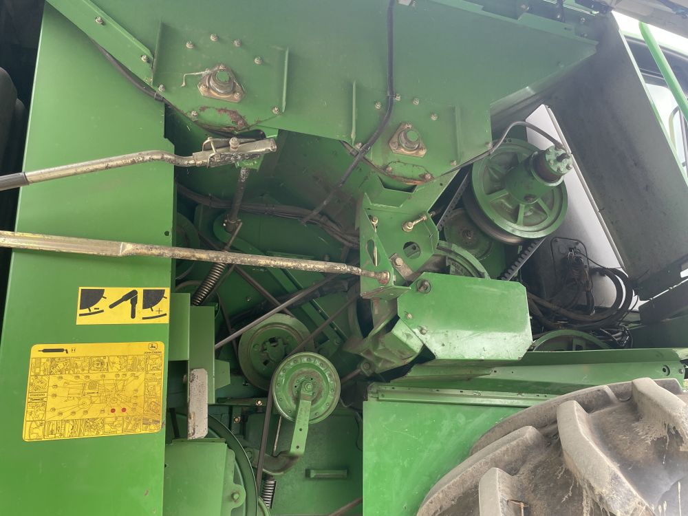 JOHN DEERE T550 COMBINE (12012131) - Image 28