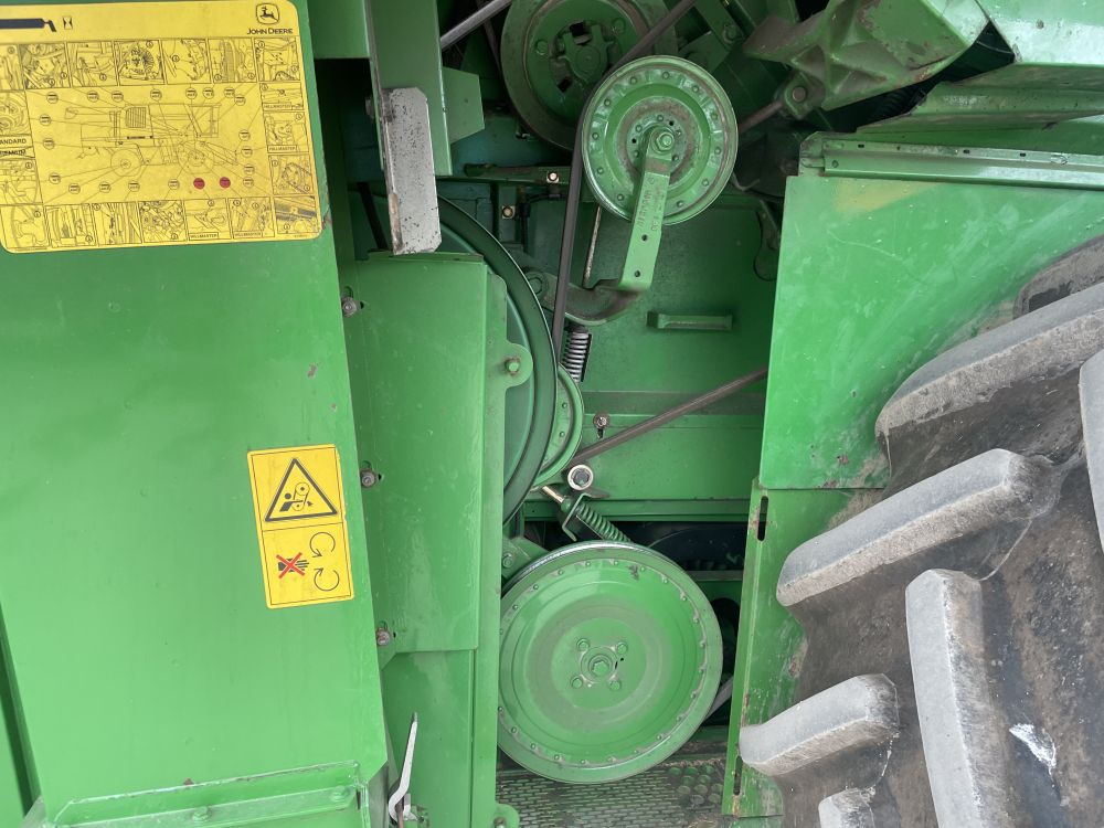 JOHN DEERE T550 COMBINE (12012131) - Image 29