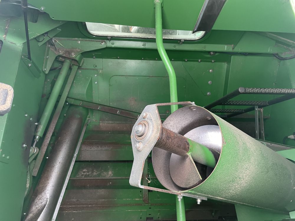JOHN DEERE T550 COMBINE (12012131) - Image 33