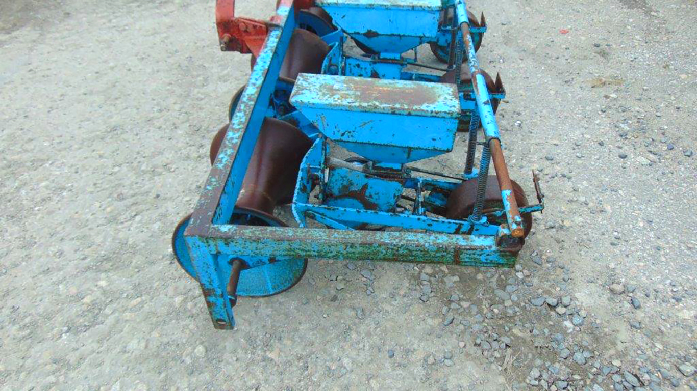 MISC WEBB TURNIP SEEDER (12007464) - Image 3