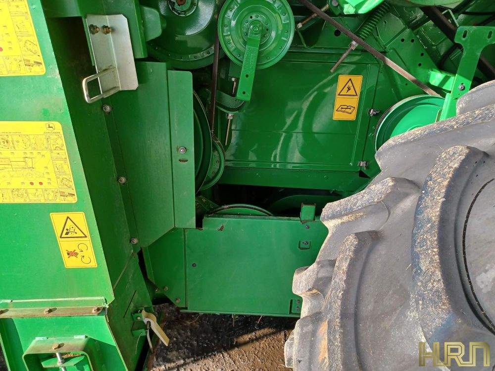 JOHN DEERE W540 COMBINE (12010136) - Image 11