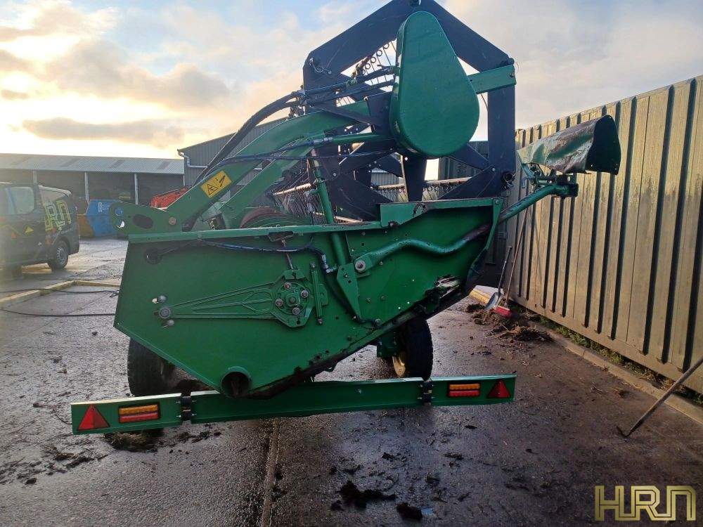 JOHN DEERE W540 COMBINE (12010136) - Image 32