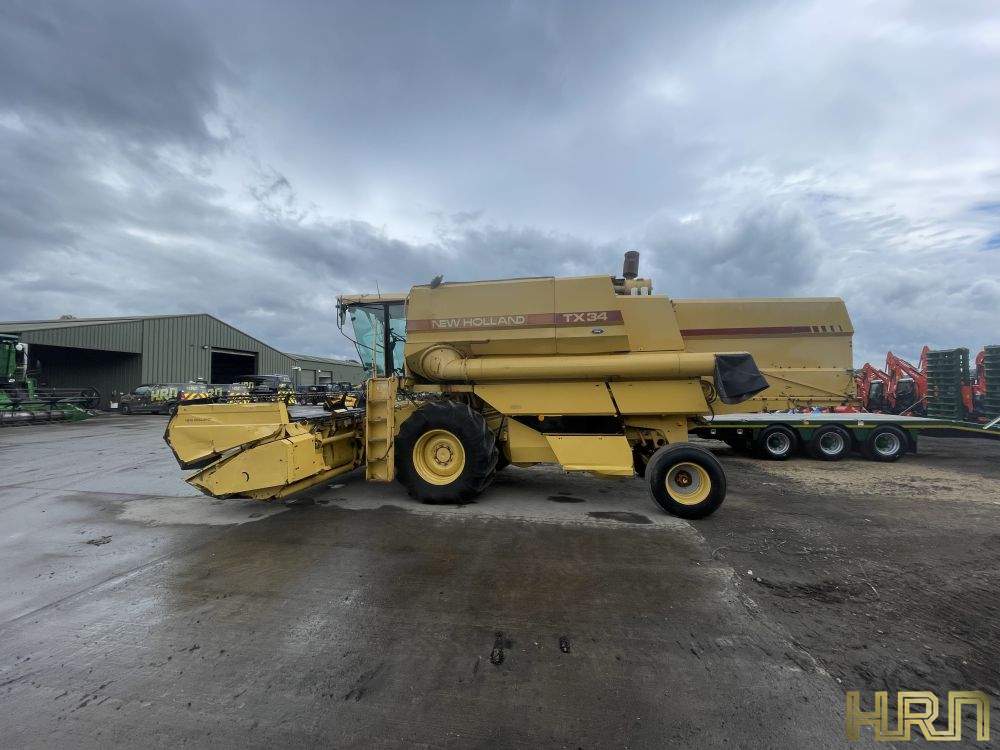 NEW HOLLAND TX34 COMBINE (11033583) - Image 3
