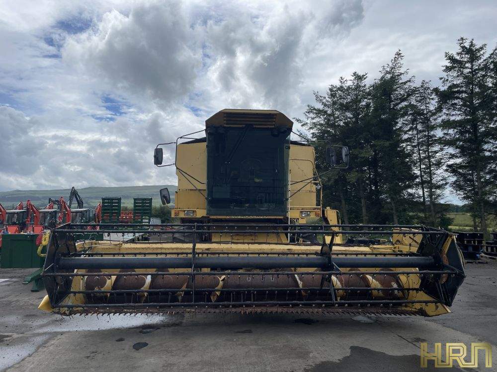 NEW HOLLAND TX34 COMBINE (11033583) - Image 8