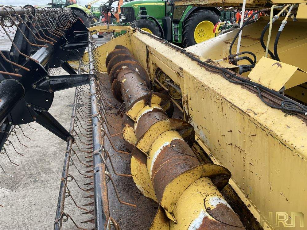 NEW HOLLAND TX34 COMBINE (11033583) - Image 12