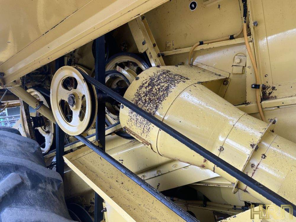 NEW HOLLAND TX34 COMBINE (11033583) - Image 13