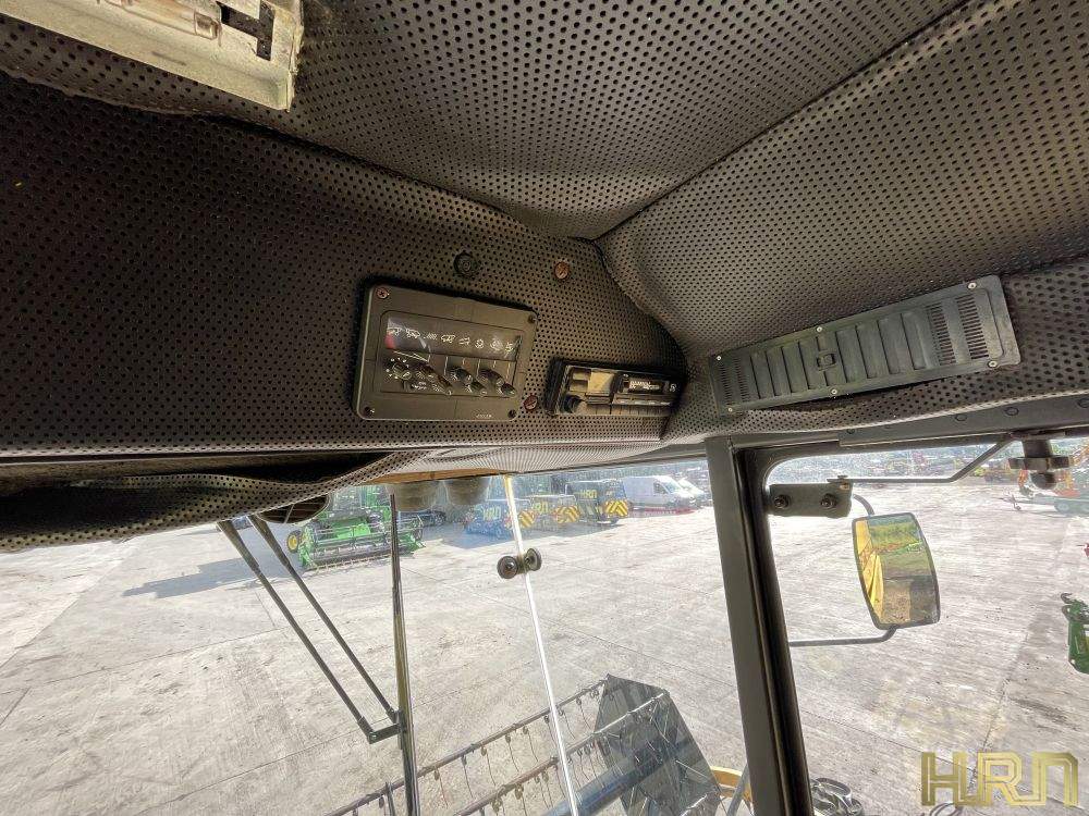 NEW HOLLAND TX34 COMBINE (11033583) - Image 19