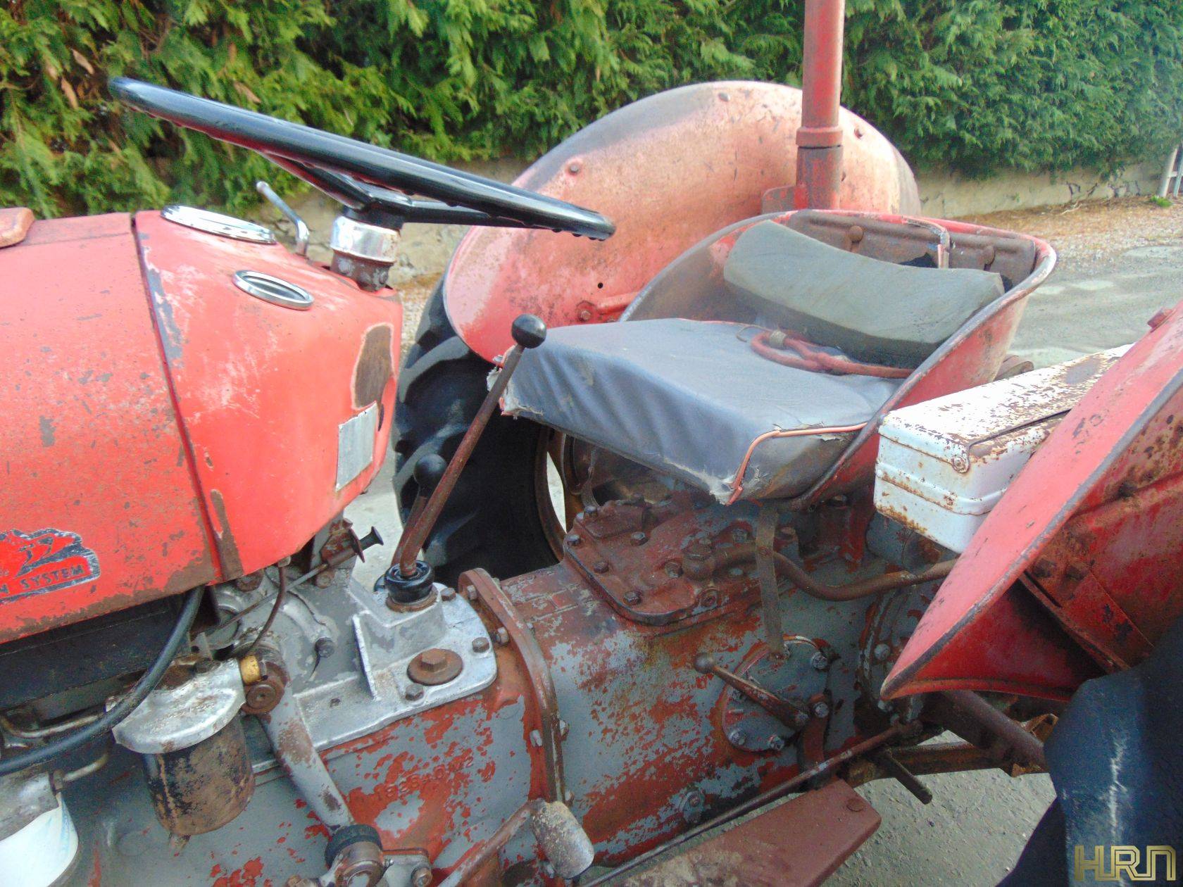 MASSEY FERGUSON 35 TRACTOR (12009814) - Image 10