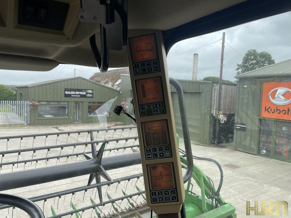 JOHN DEERE T550 COMBINE (12012131) - Image 55