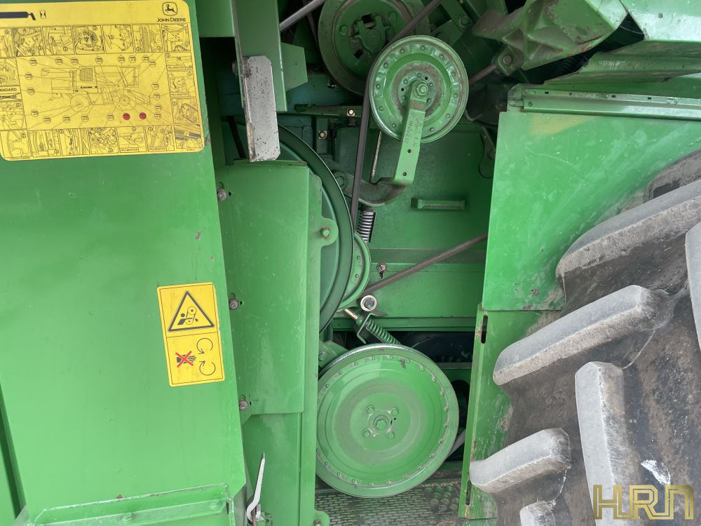 JOHN DEERE T550 COMBINE (12012131) - Image 59