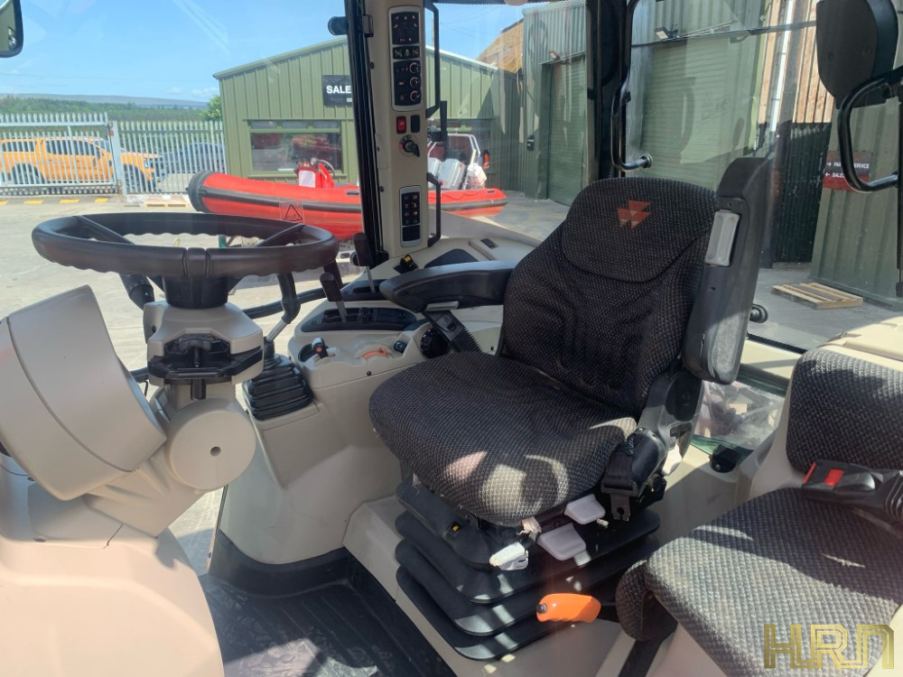 MASSEY FERGUSON 5712S TRACTOR C/W LOADER (12011953) - Image 30