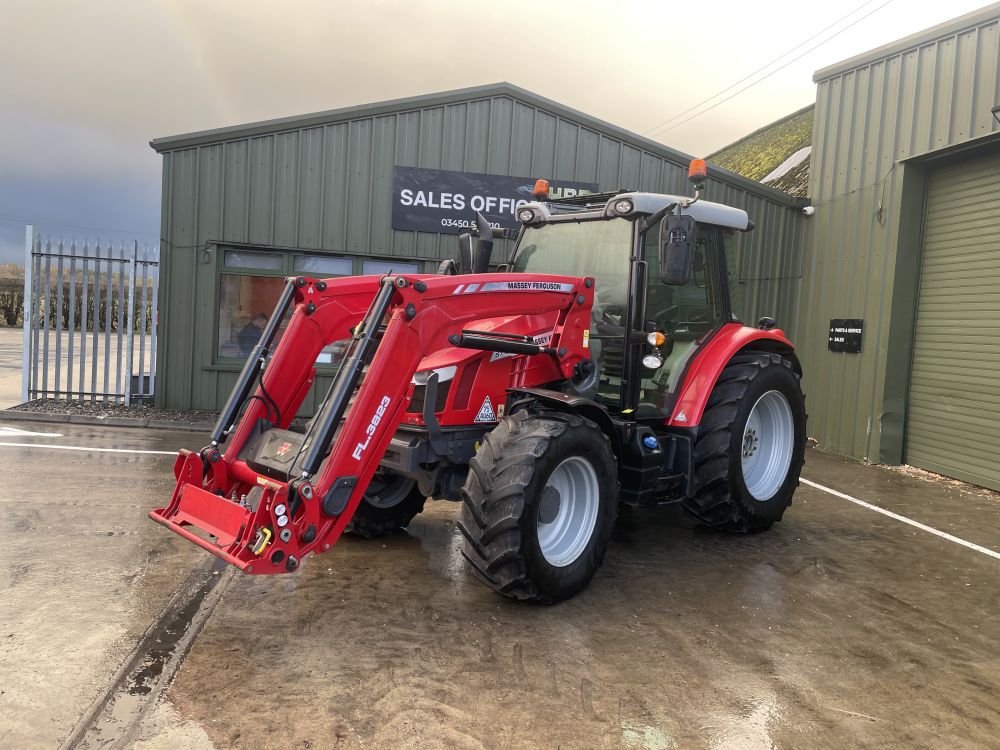MASSEY FERGUSON 5712S TRACTOR C/W LOADER (12011953) - Image 34