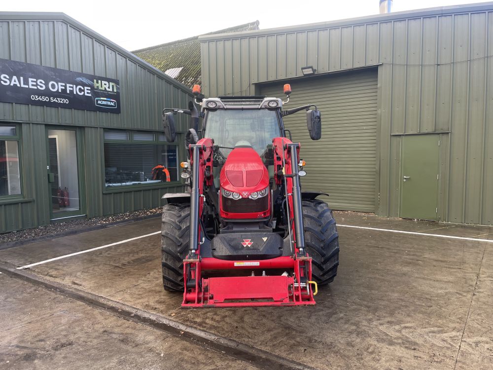 MASSEY FERGUSON 5712S TRACTOR C/W LOADER (12011953) - Image 35