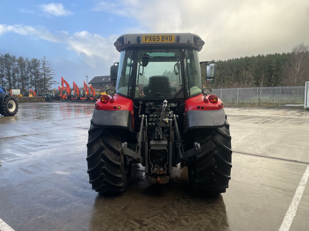 MASSEY FERGUSON 5712S TRACTOR C/W LOADER (12011953) - Image 39