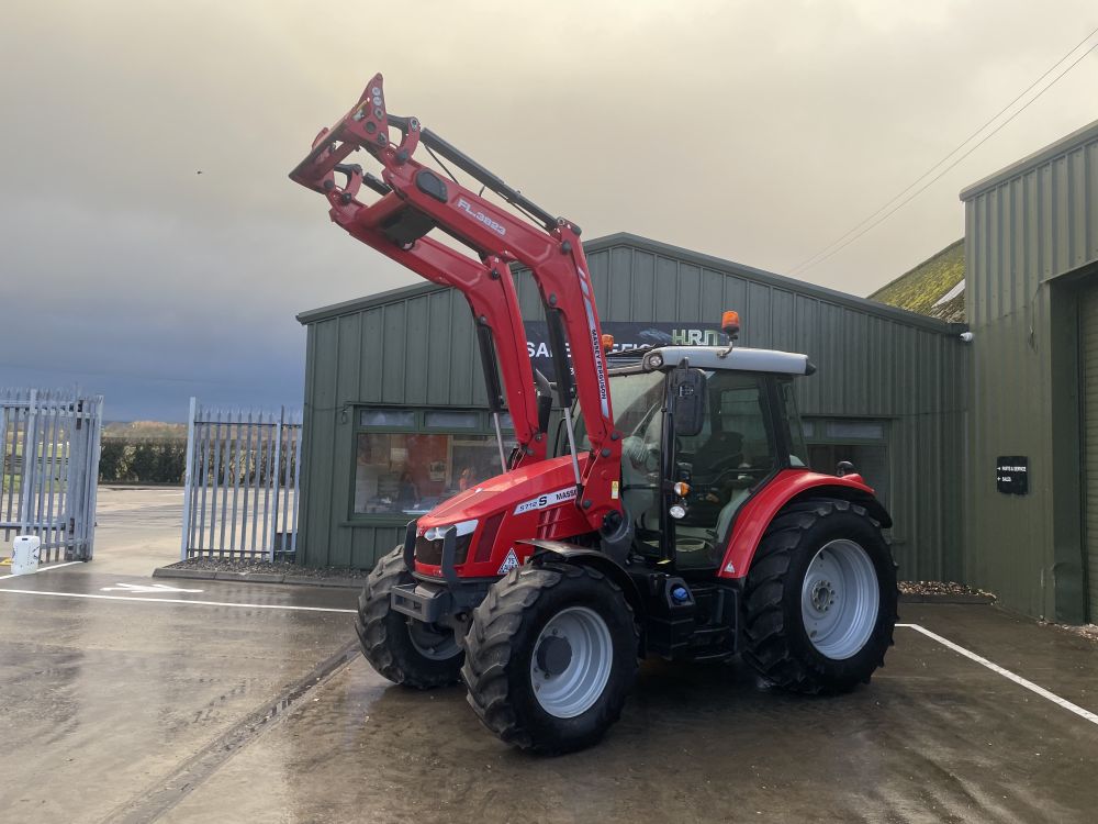 MASSEY FERGUSON 5712S TRACTOR C/W LOADER (12011953) - Image 47