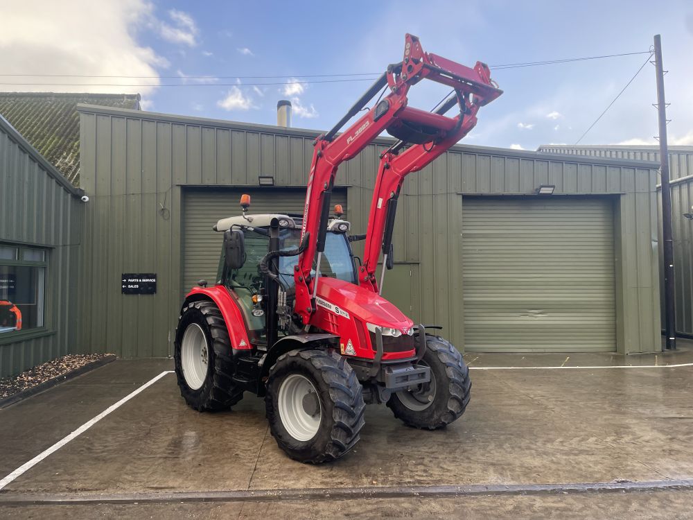 MASSEY FERGUSON 5712S TRACTOR C/W LOADER (12011953) - Image 48