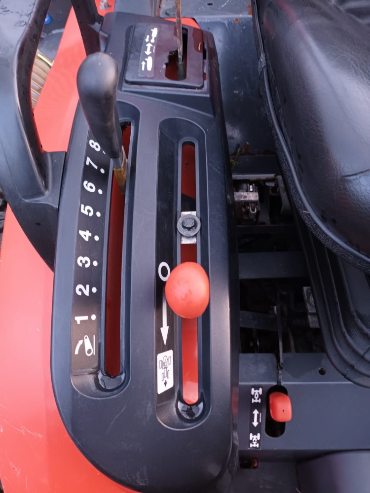 KUBOTA B2530 COMPACT TRACTOR (11036135) - Image 11