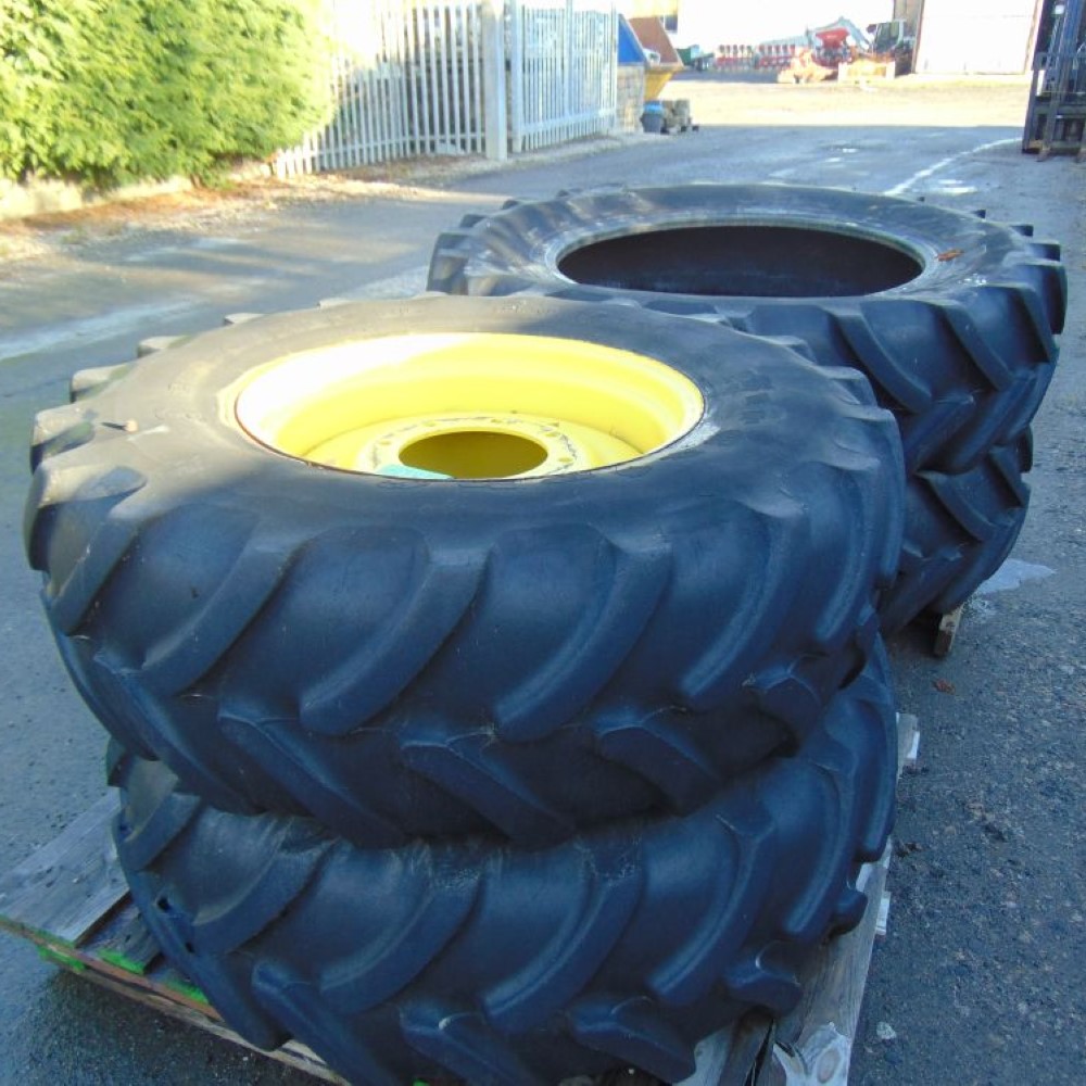 JOHN DEERE TYRES FULL SET FIRESTONES (11028959) - Image 3