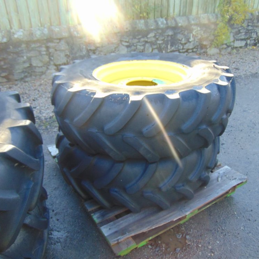 JOHN DEERE TYRES FULL SET FIRESTONES (11028959) - Image 8