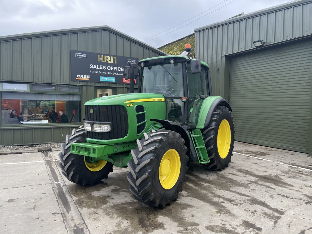 JOHN DEERE 6530 TRACTOR (71037645) - Image 2