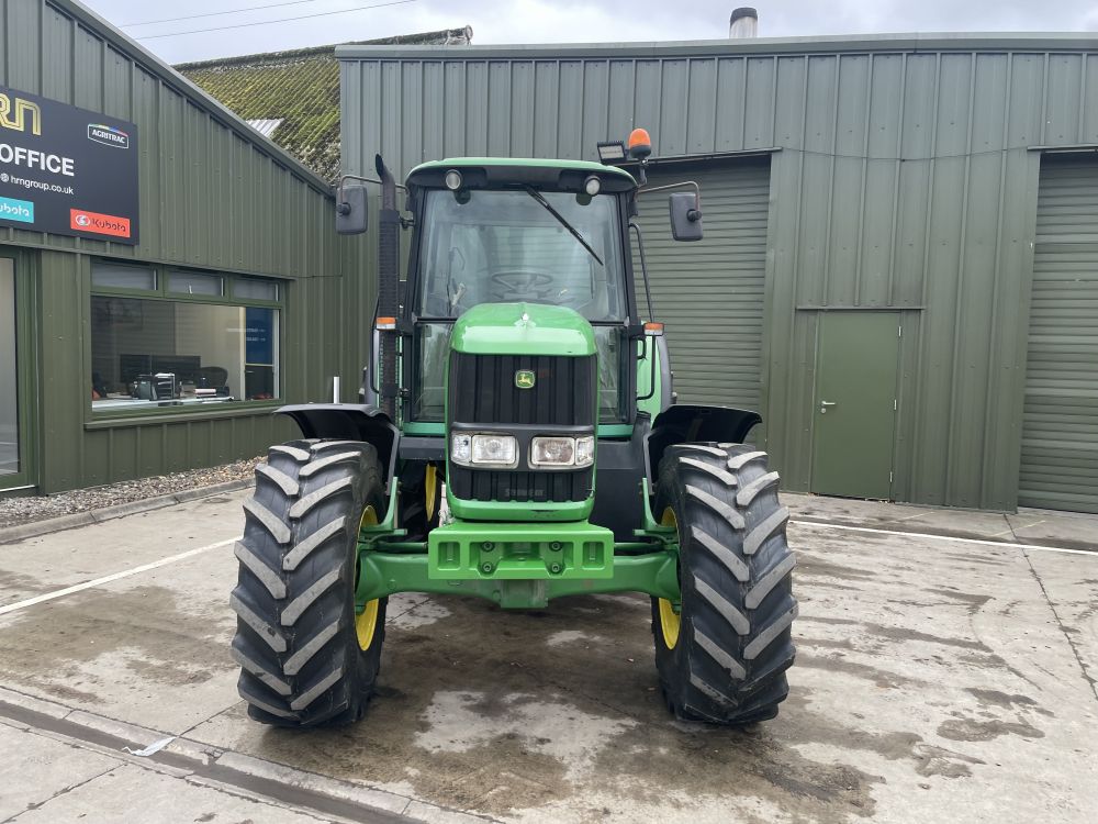 JOHN DEERE 6530 TRACTOR (71037645) - Image 3