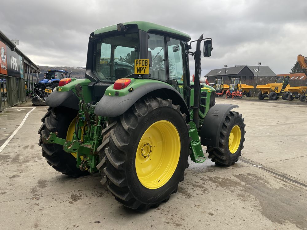 JOHN DEERE 6530 TRACTOR (71037645) - Image 6