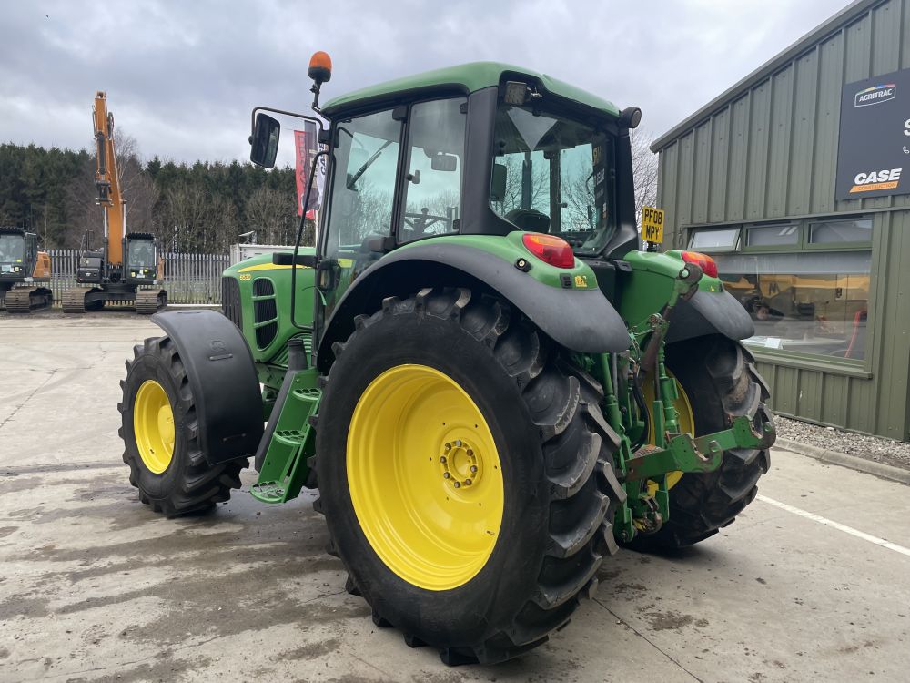 JOHN DEERE 6530 TRACTOR (71037645) - Image 8