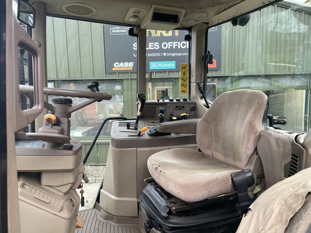 JOHN DEERE 6530 TRACTOR (71037645) - Image 13