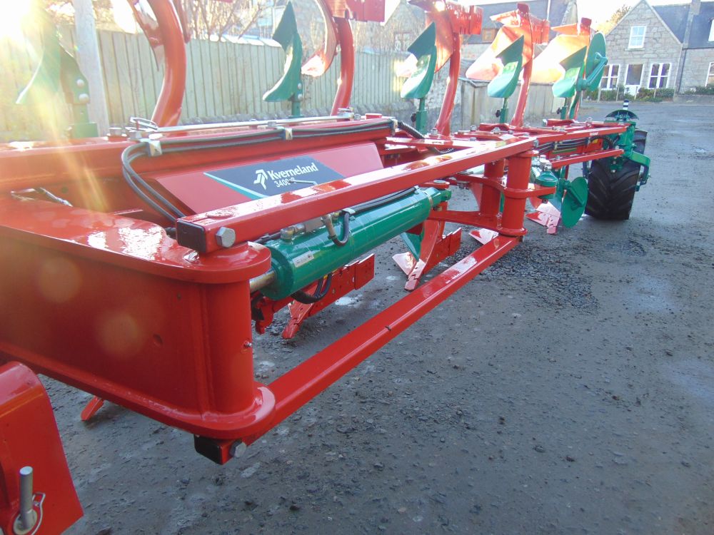 KVERNELAND 100/3400S 5FR PLOUGH (21030160) - Image 6