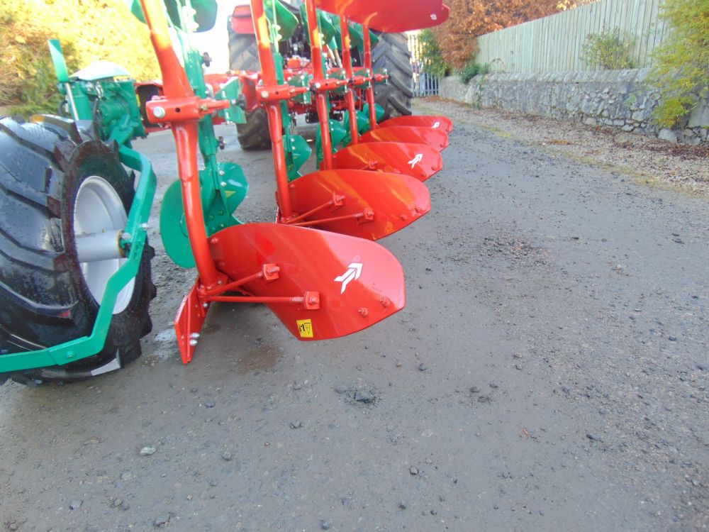 KVERNELAND 100/3400S 5FR PLOUGH (21030160) - Image 10