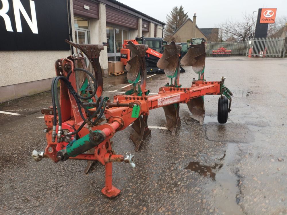 KVERNELAND E-160 4 FURROW PLOUGH (11037892) - Image 6