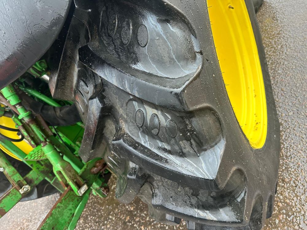 JOHN DEERE 6230 TRACTOR (11038029) - Image 7