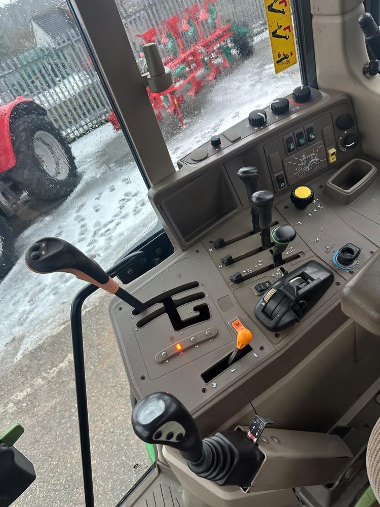 JOHN DEERE 6230 TRACTOR (11038029) - Image 9