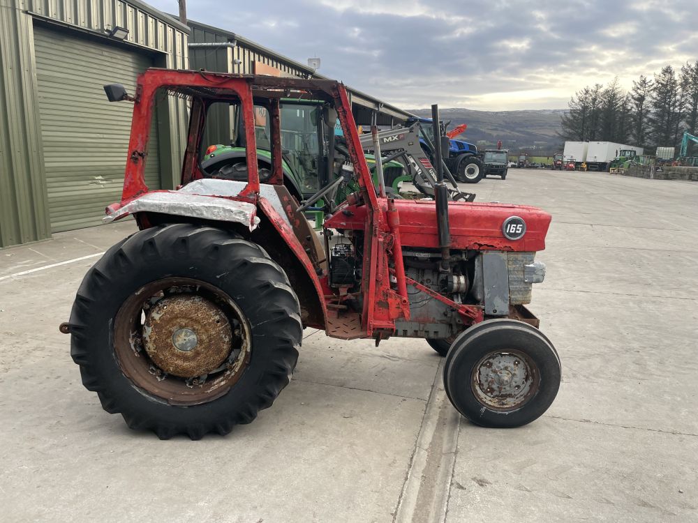 MASSEY FERGUSON 165 TRACTOR (12012479) - Image 5