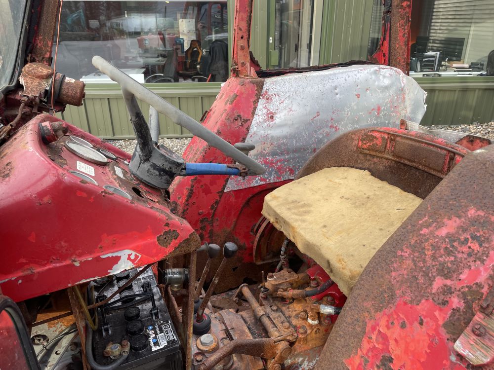 MASSEY FERGUSON 165 TRACTOR (12012479) - Image 10