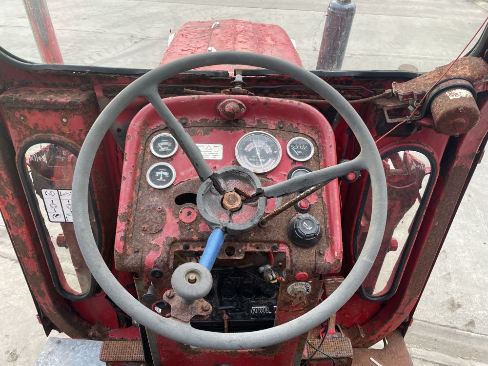 MASSEY FERGUSON 165 TRACTOR (12012479) - Image 11