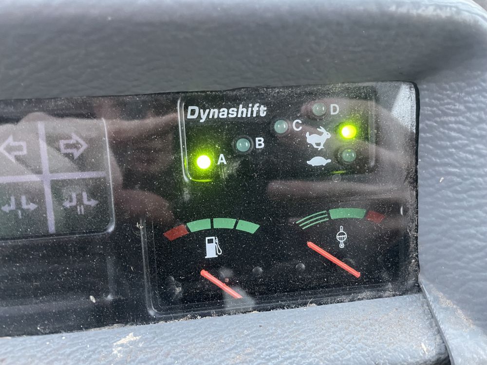 MASSEY FERGUSON 3085 TRACTOR (12012478) - Image 16