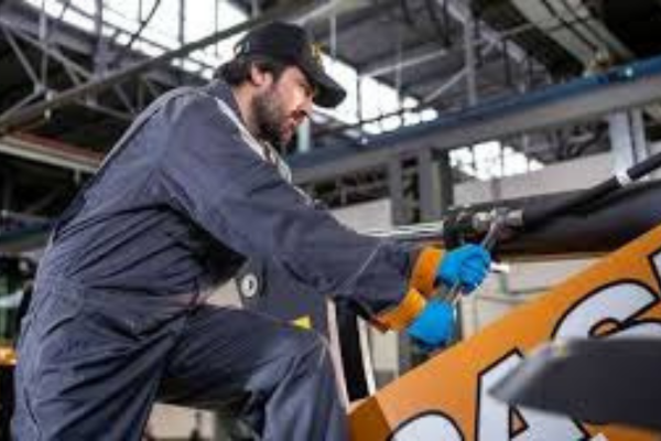 CASE – SERVICE TECHNICIAN