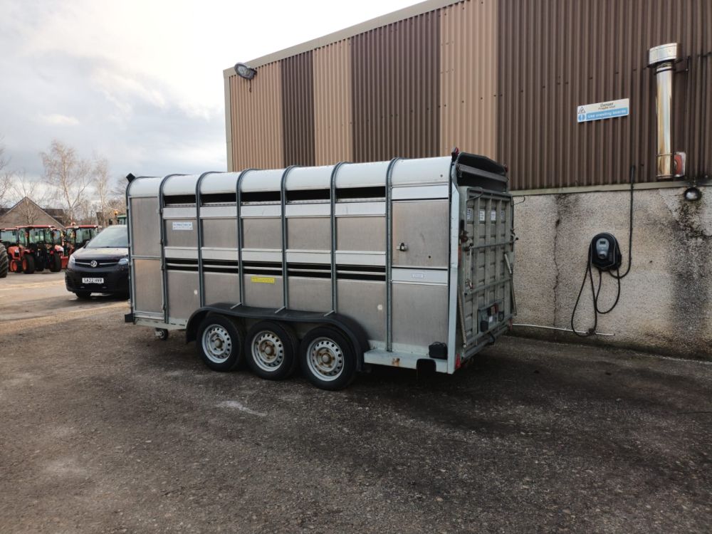 Ifor Williams TA5103 LIVESTOCK FLOAT (11037978) - Image 4