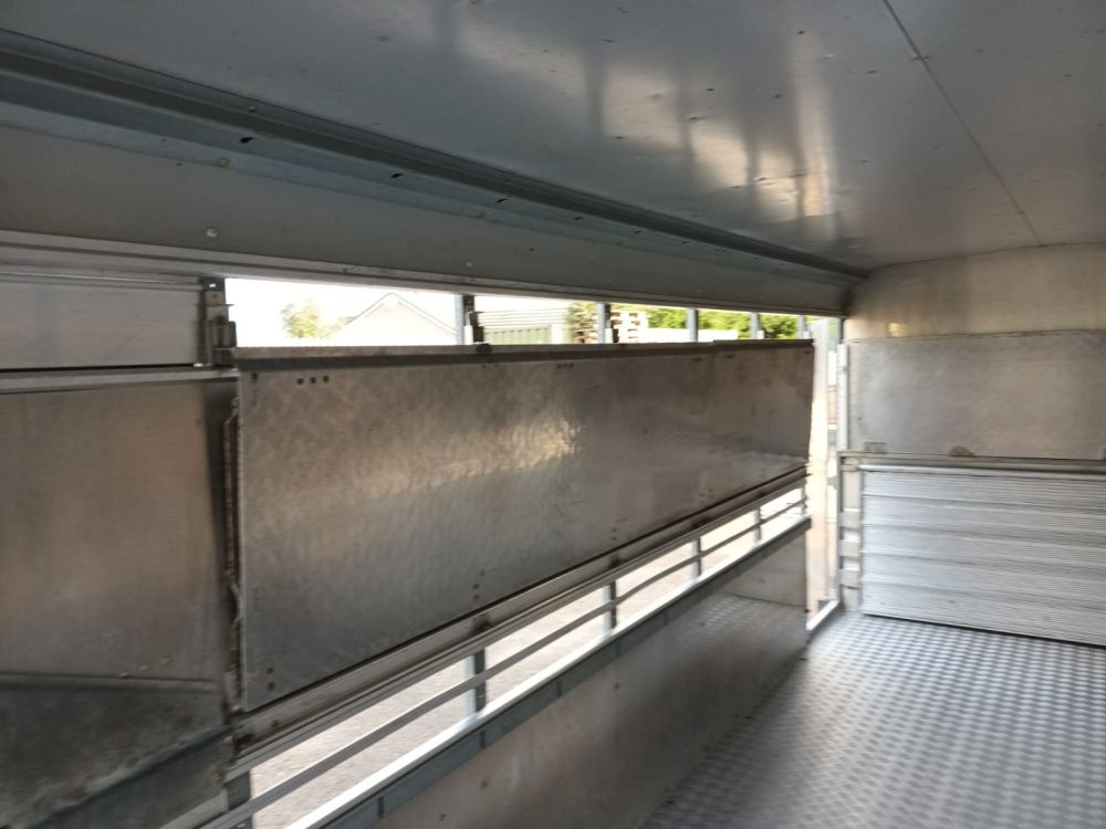 Ifor Williams TA5103 LIVESTOCK FLOAT (11037978) - Image 16