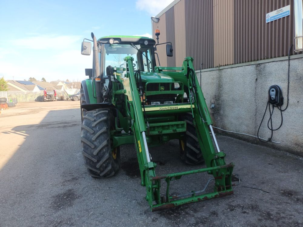 JOHN DEERE 6630 TRACTOR (11037891) - Image 4