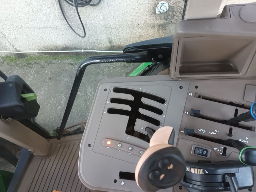 JOHN DEERE 6630 TRACTOR (11037891) - Image 18