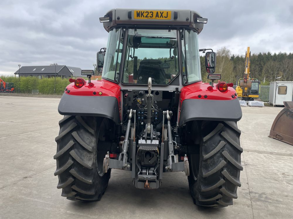 MASSEY FERGUSON 5S.125 DYNA 4 TRACTOR (71038179) - Image 5