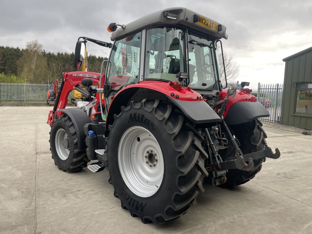 MASSEY FERGUSON 5S.125 DYNA 4 TRACTOR (71038179) - Image 6