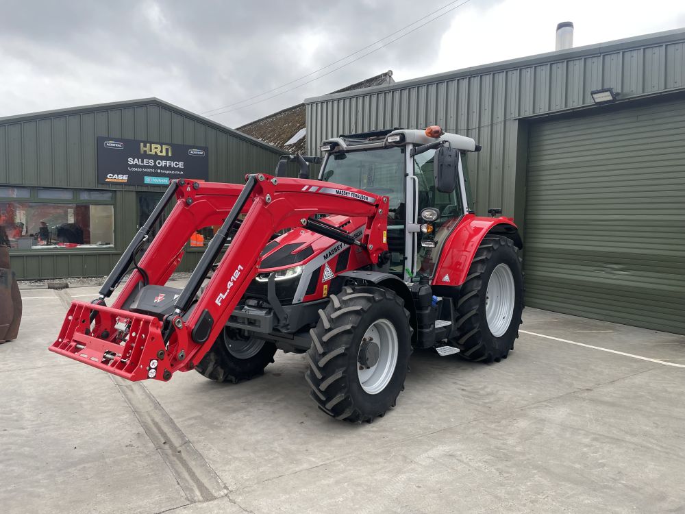 MASSEY FERGUSON 5S.125 DYNA 4 TRACTOR (71038179) - Image 8