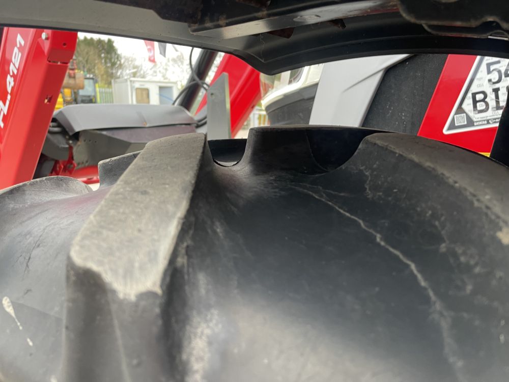 MASSEY FERGUSON 5S.125 DYNA 4 TRACTOR (71038179) - Image 11