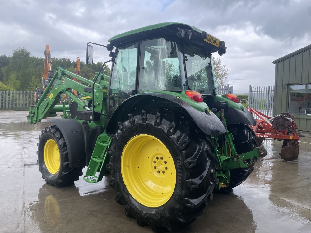 JOHN DEERE 6110MC TRACTOR (71038242) - Image 6
